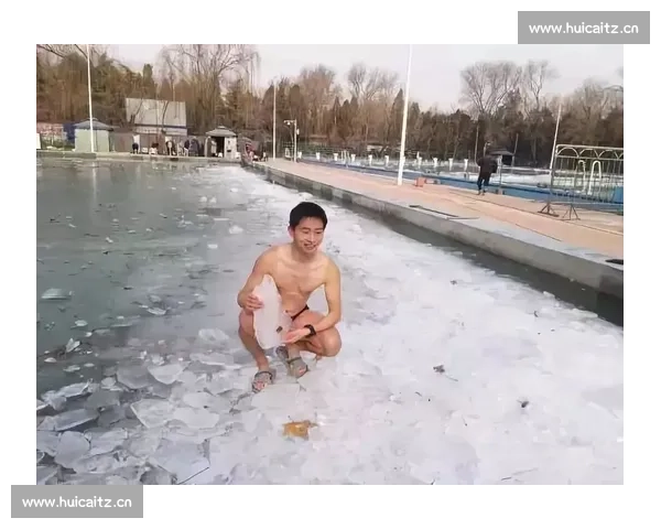 徐嘉余发文晒毕业照：从泳池 “鱼雷” 到校园 “学霸”，世锦赛备战再出发！