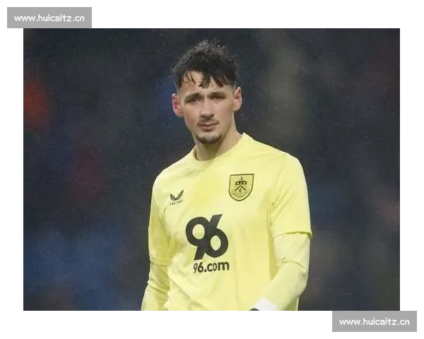 纽卡欲用波普换曼城新星特拉福德，利兹联伺机截胡